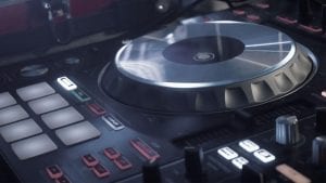 mixing-console-and-cdj